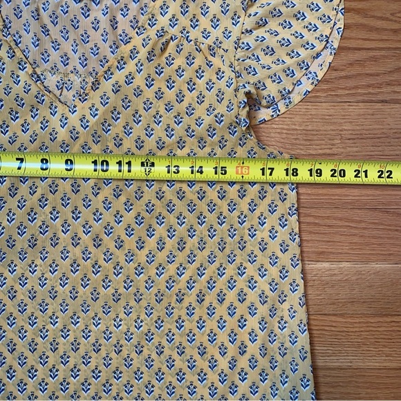 Maurice’s women’s yellow navy & floral pattern top lightweight cap sleeve size S - Picture 12 of 13